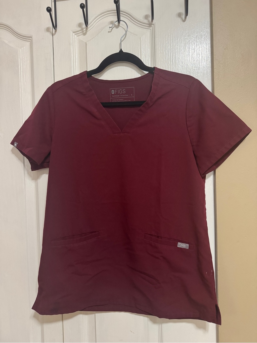 FIGS Women's Short Sleeve V-Neck Scrub Top in Burgundy